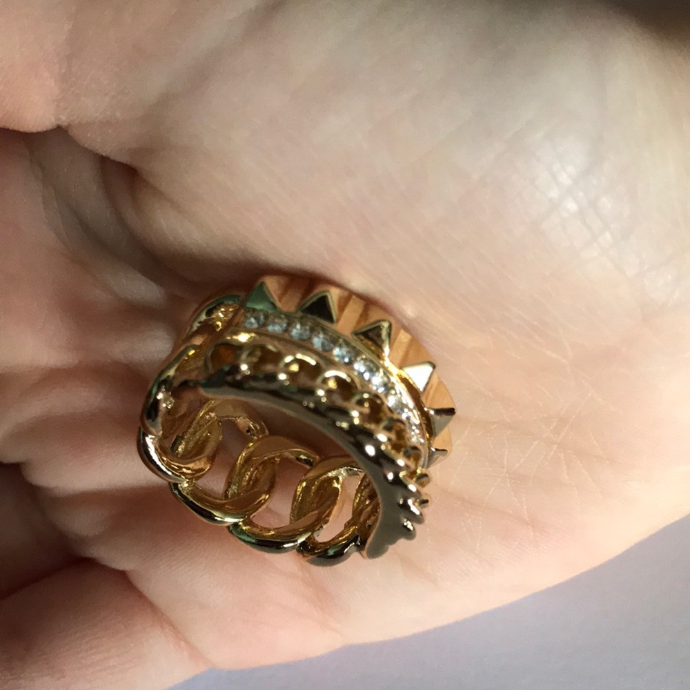 Ring - Picture 3 of 3